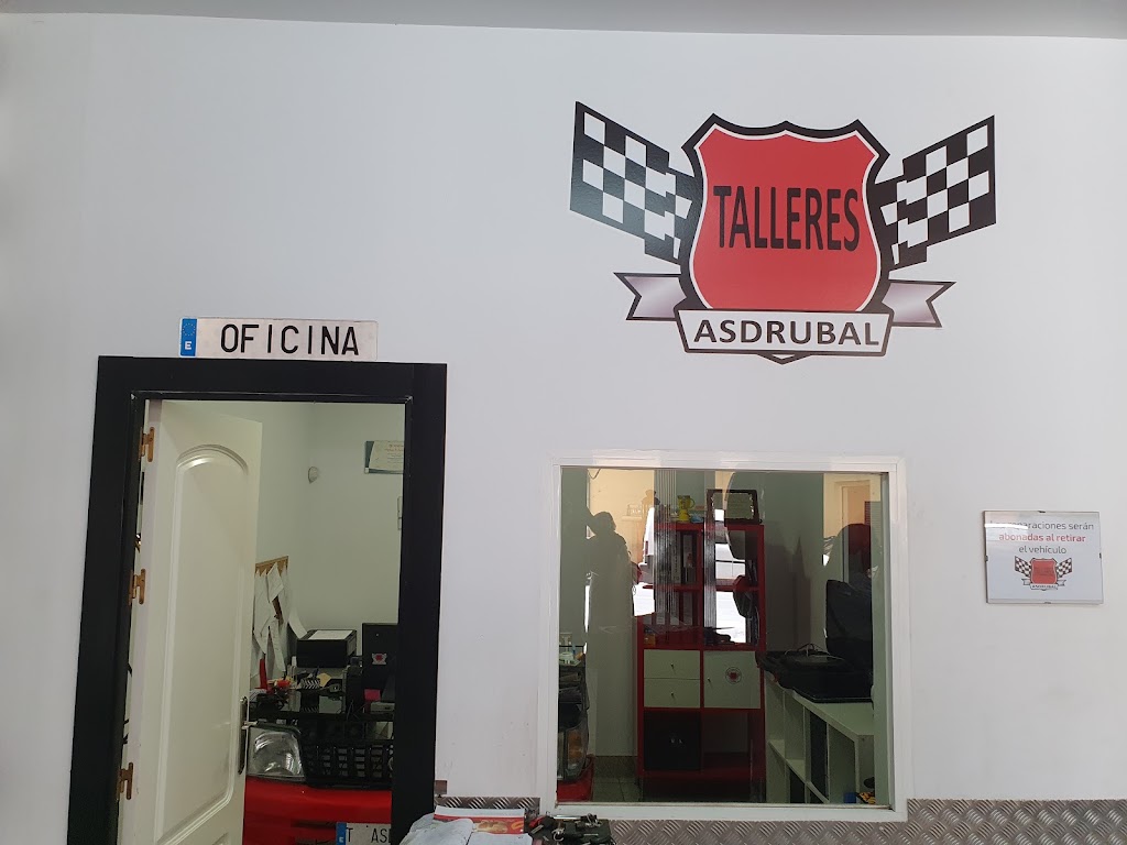 Talleres Asdrubal — Exterior
