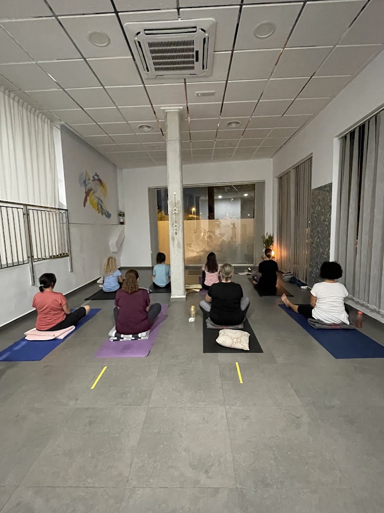 Estudio 108 - Clases de Yoga — Yoga