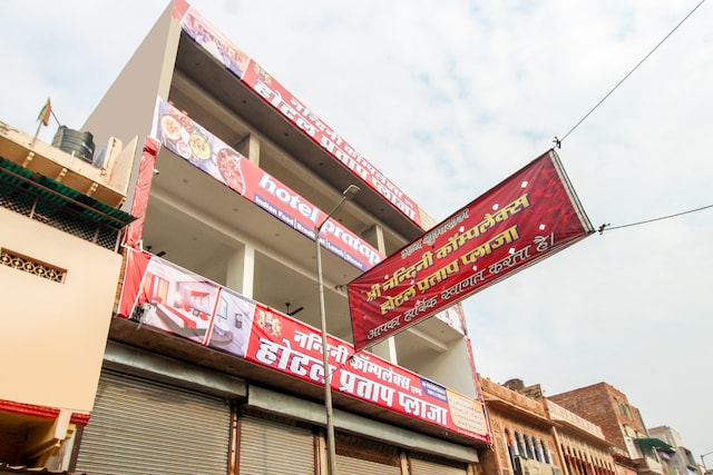 Super Oyo 68974 Hotel Pratap Plaza