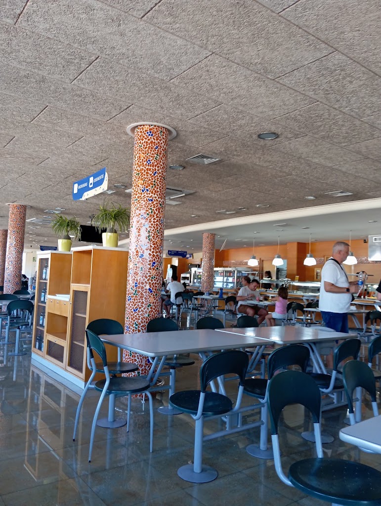 AREA DE SERVICIO el Rebollar RESTAURANTE SELF-SERVICE. — Ambiente