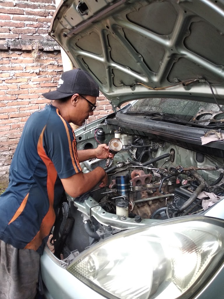 Bengkel Mobil injection HARRY