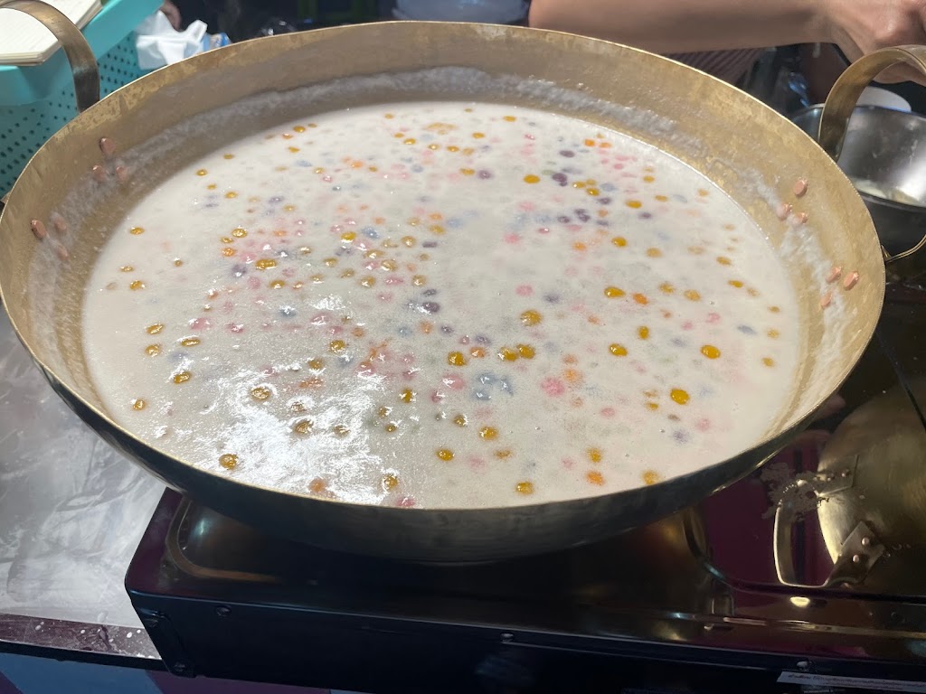 บัวลอยมะพร้าวอ่อนหวานใจคุณชาย's Photo/Menu