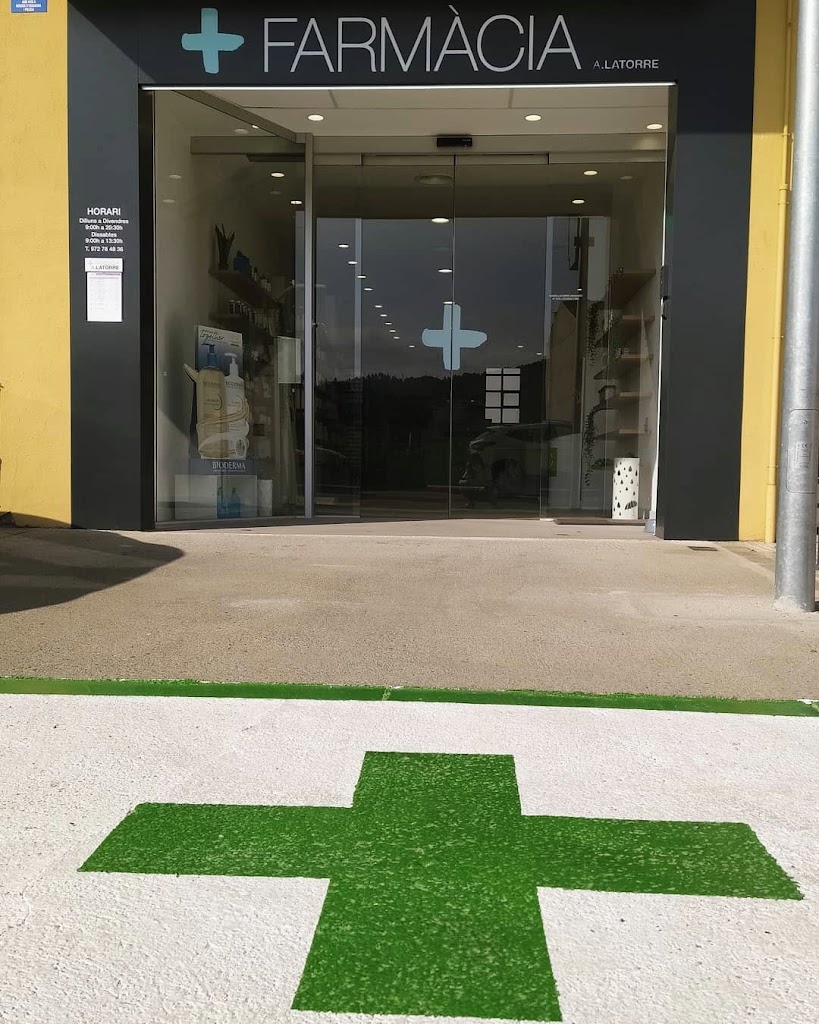 Farmacia Agnes Latorre — Del propietario