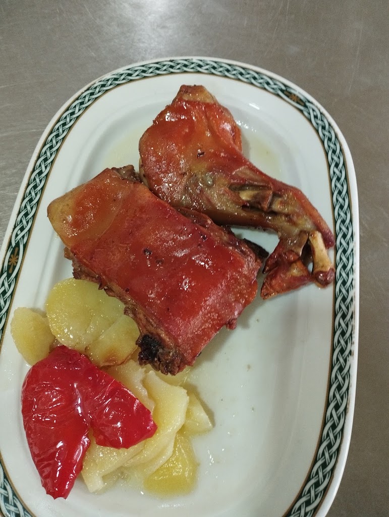 Bar Restaurante "El Cruce" Tarancon — Comida y bebida