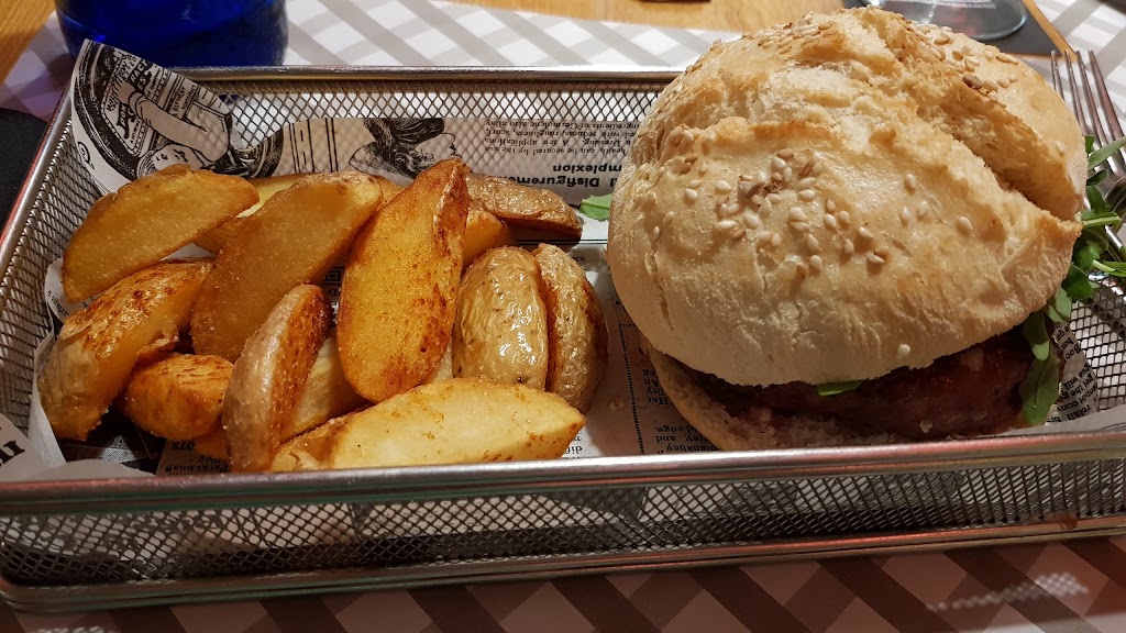 Bar restaurante La Compania (Churriana) — Comida y bebida