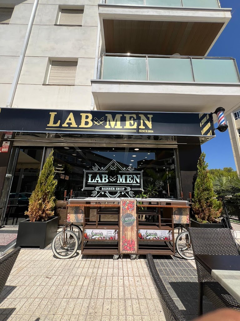 Garnish Cocktail Bar and Gin Club