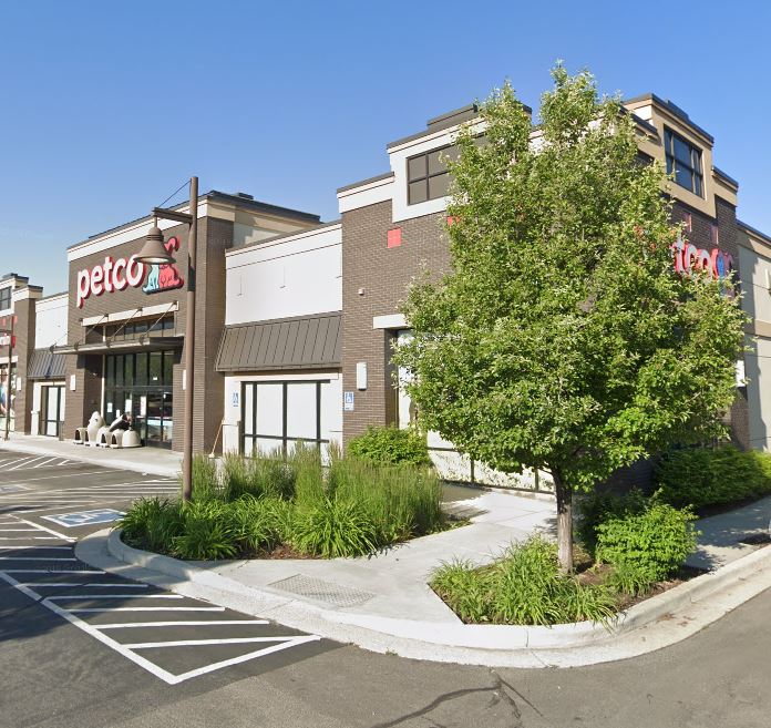 Pet store in Saratoga-Springs