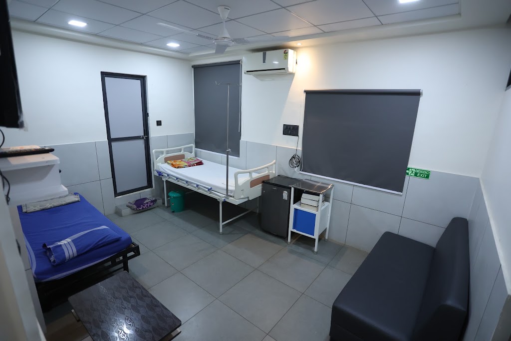   &  – Hospital in Vadodara, Gujarat