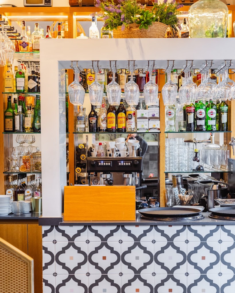 Wine & Food Restaurant