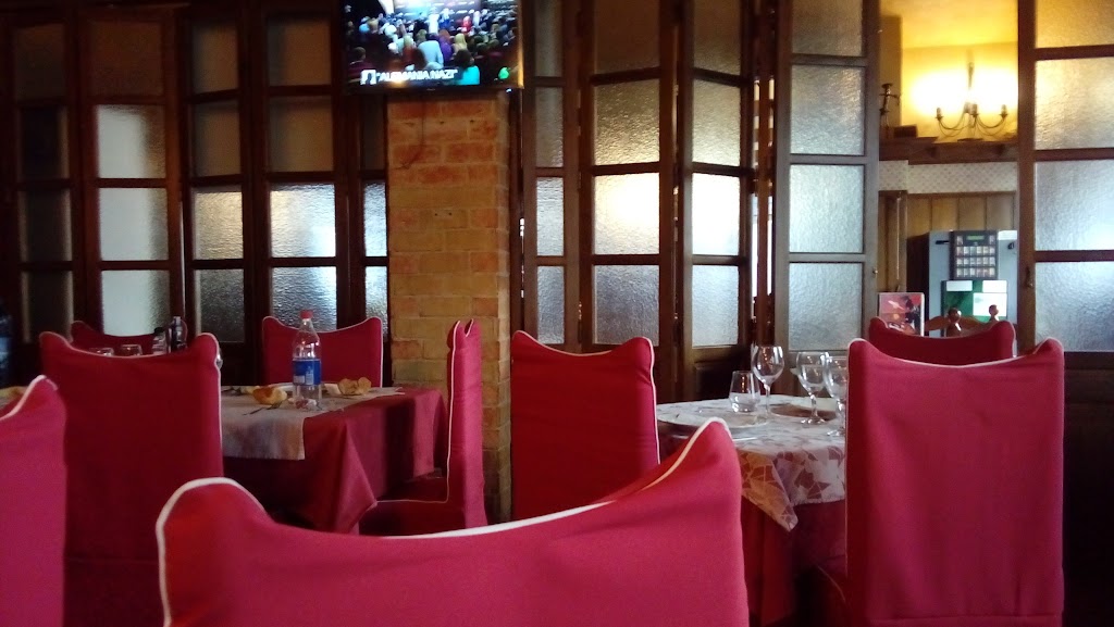 Restaurante Meson Plinio. — Ambiente