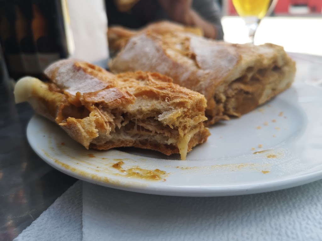 Cafe Bar Niza — Comida y bebida