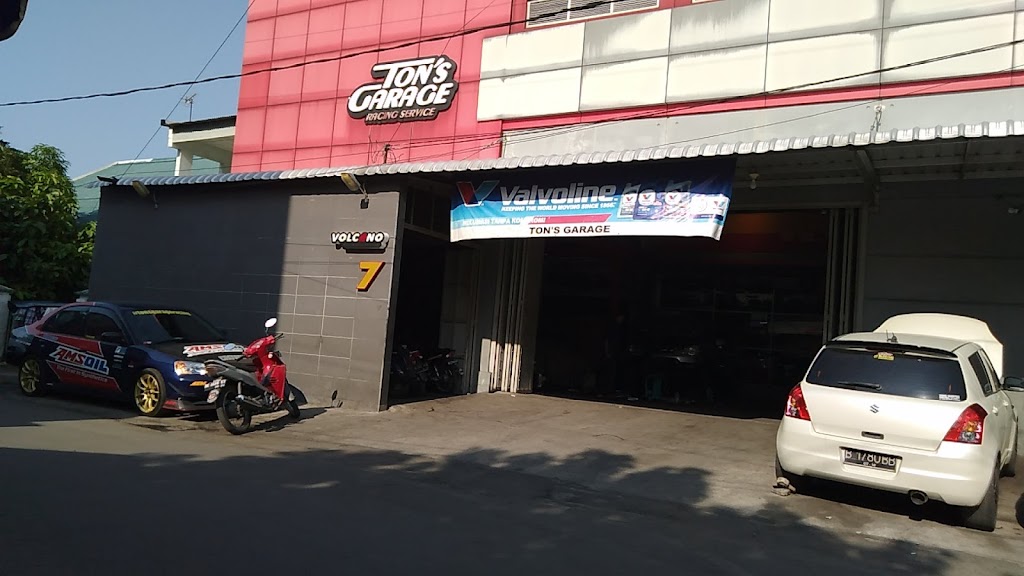 Ton's Garage