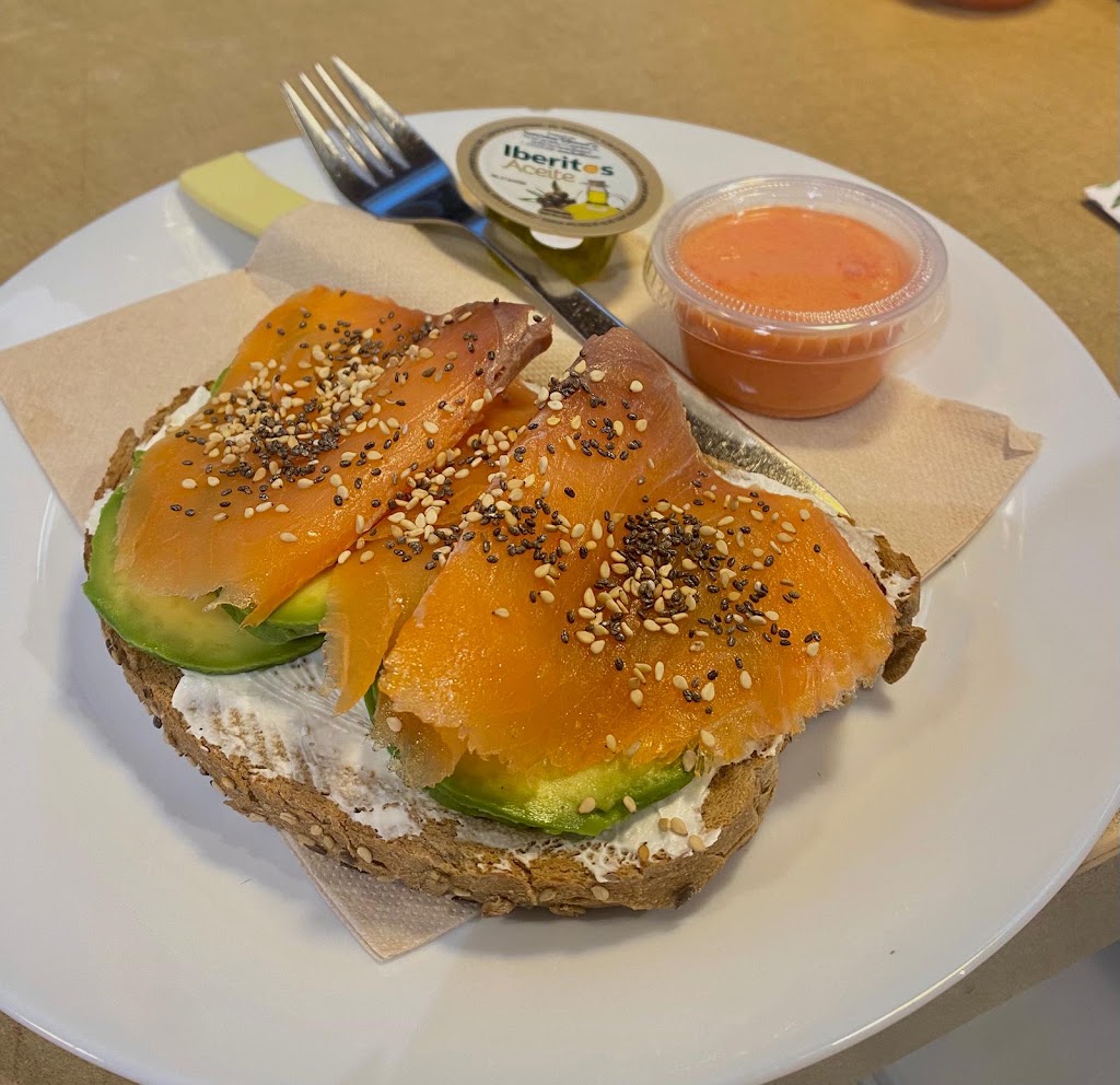 Arena Cafe — Comida y bebida