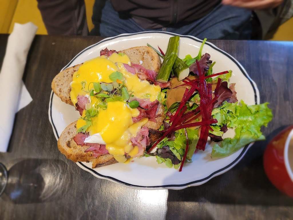 Eggs Benedict