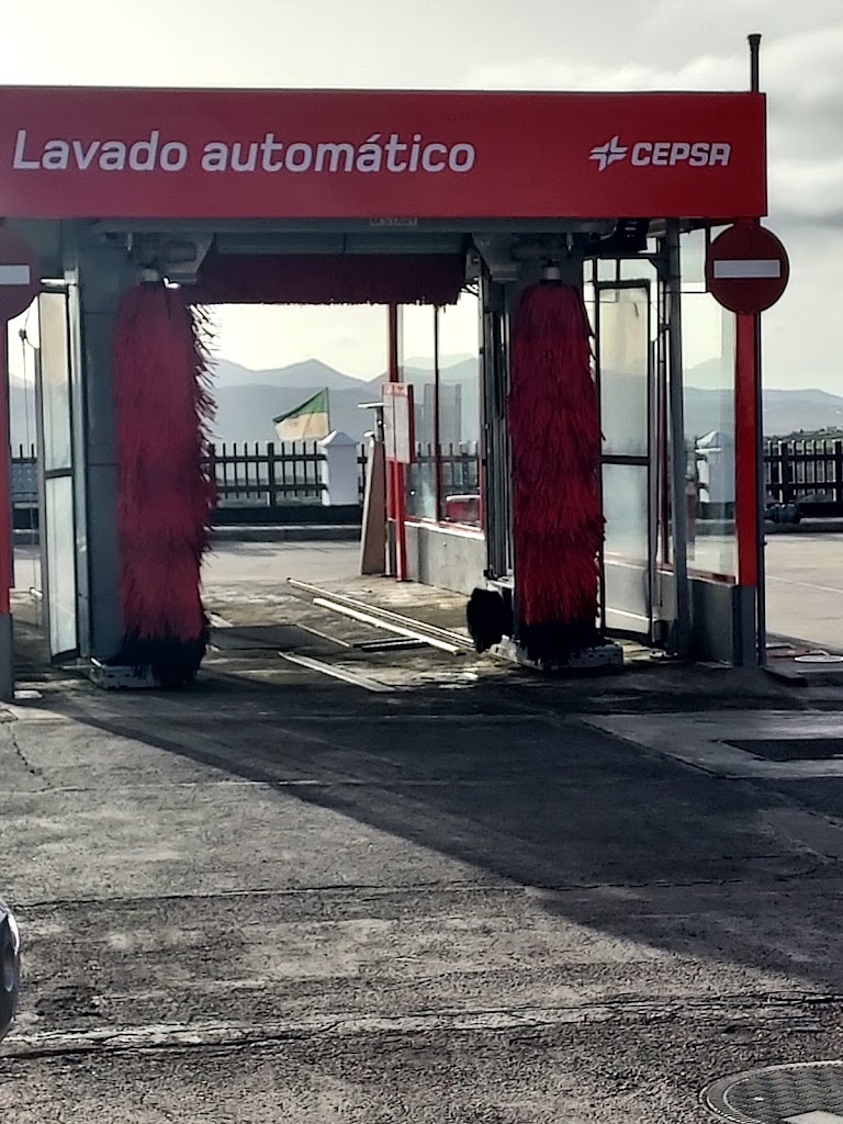 Estacion de servicio Cepsa — Exterior