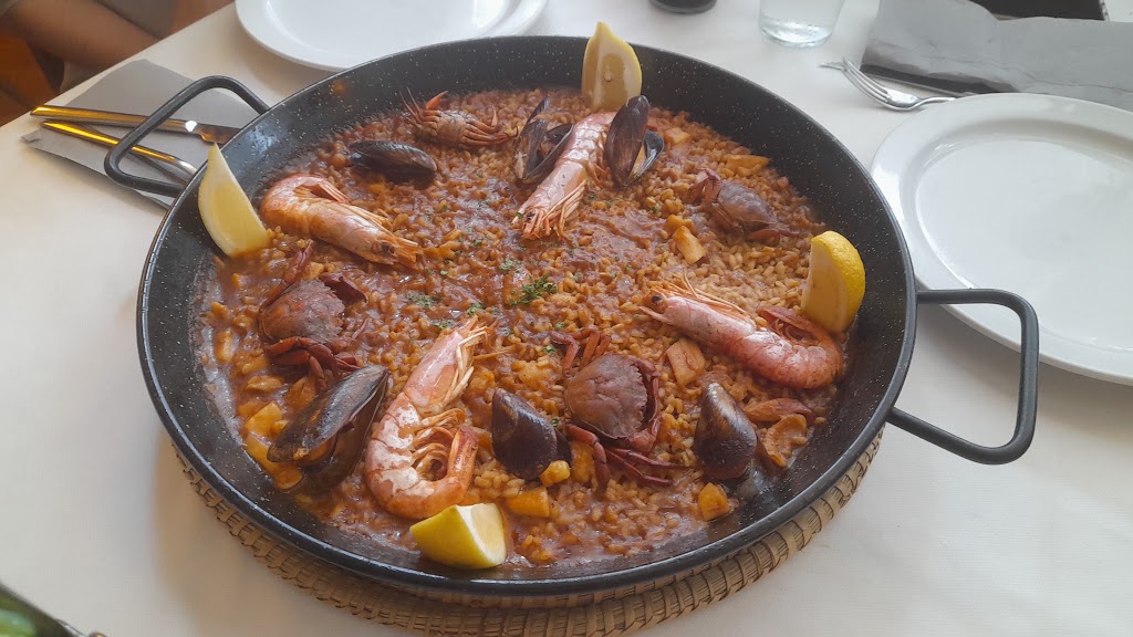 Rubi El Cibulet Restaurant — Paella