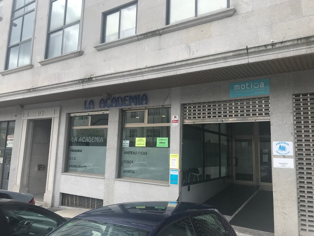 LA ACADEMIA ( Vigo)