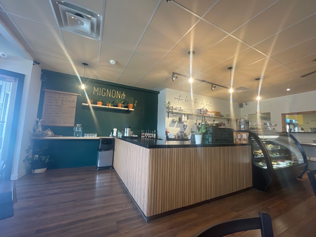 Mignon & kie Deli and Grazery in Courtenay