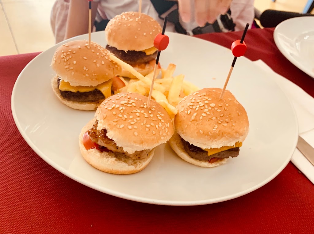 RESTAURANTE COPAS CASA CLUB — Comida y bebida