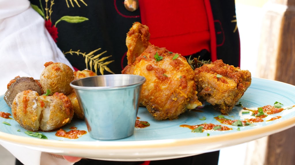 Tasca Ca'Zona — Comida y bebida
