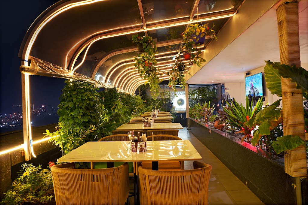 Mr Cafe The Sky Lounge