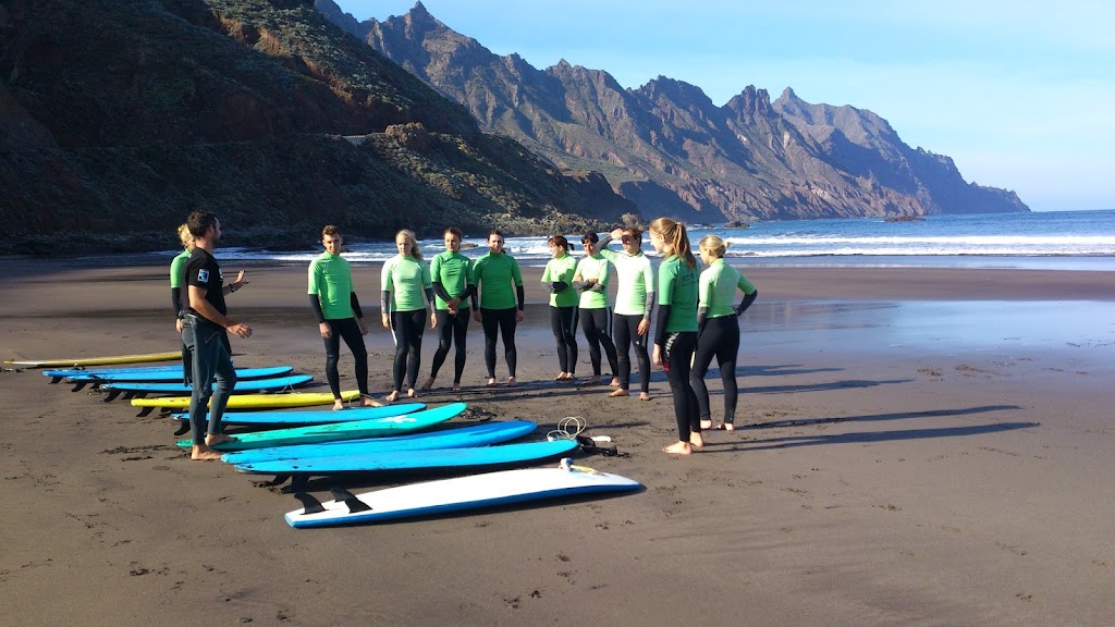 Mahalo Surf School