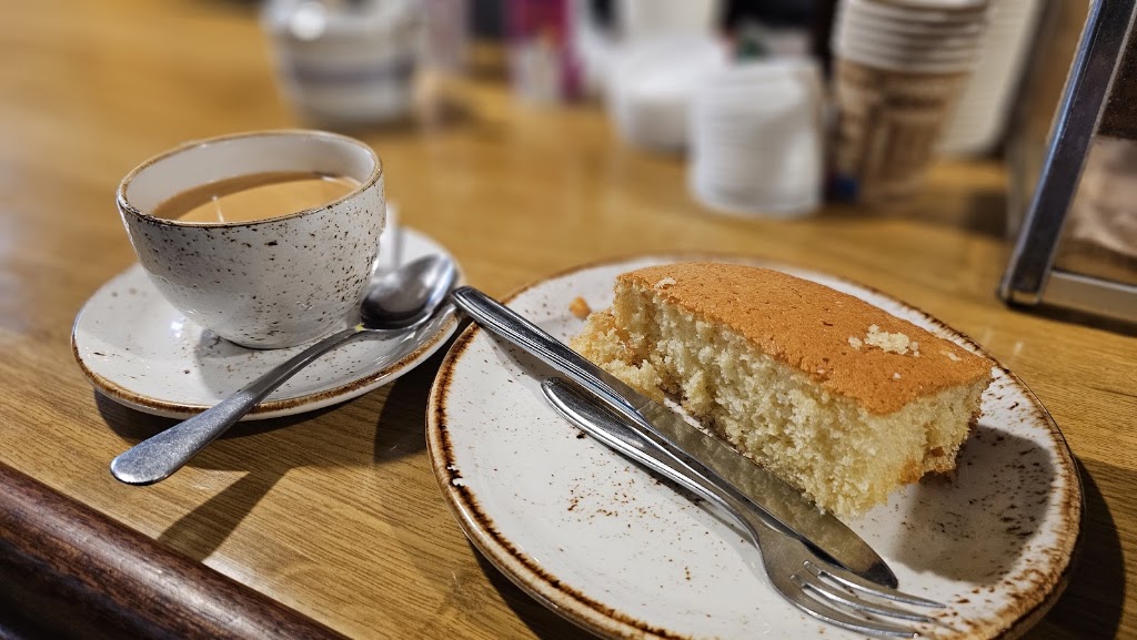 Pasteleria Gayarre — Comida y bebida
