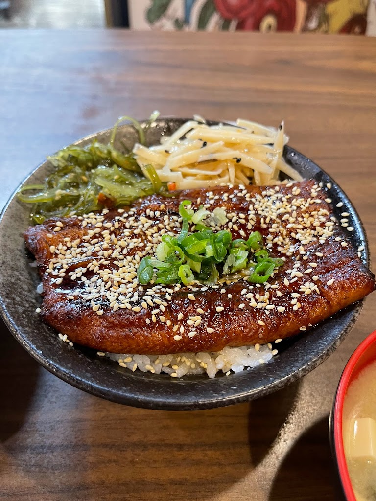 滝神 平價生魚片丼飯 的照片