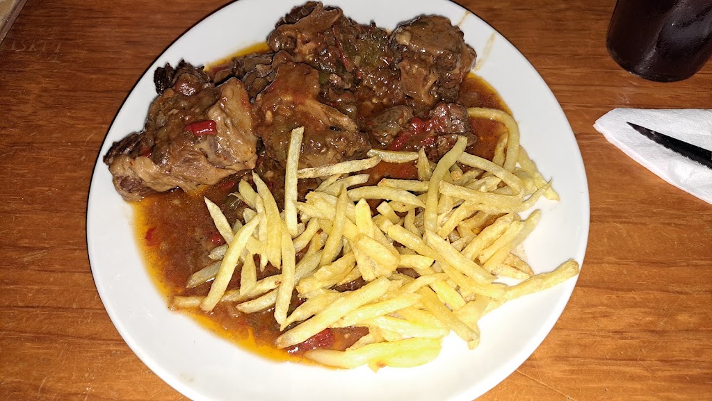 Cristian Bar&Cafeteria — Comida y bebida