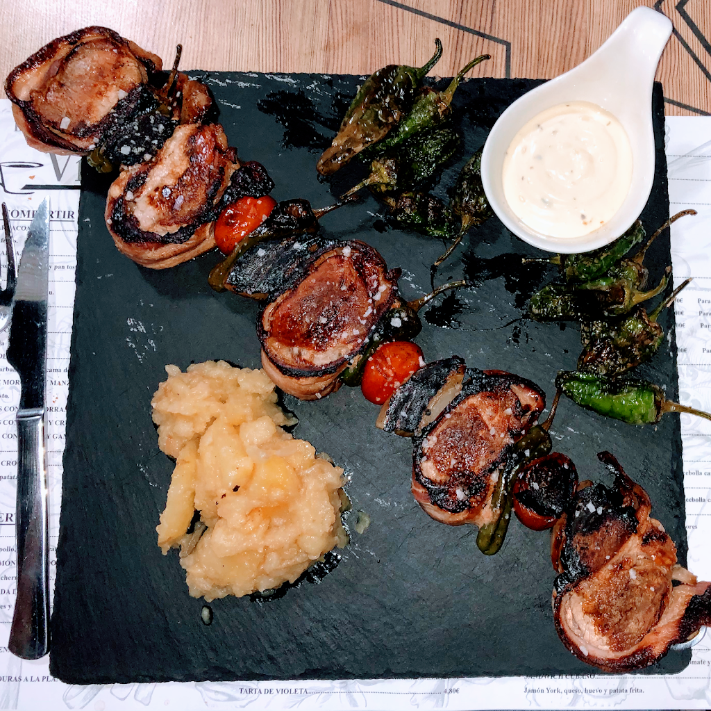 Cafe y tapas Vidal — Comida y bebida