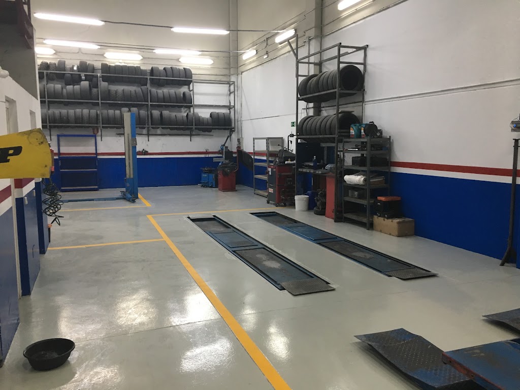 Castrol Service GABAUTO — Interior