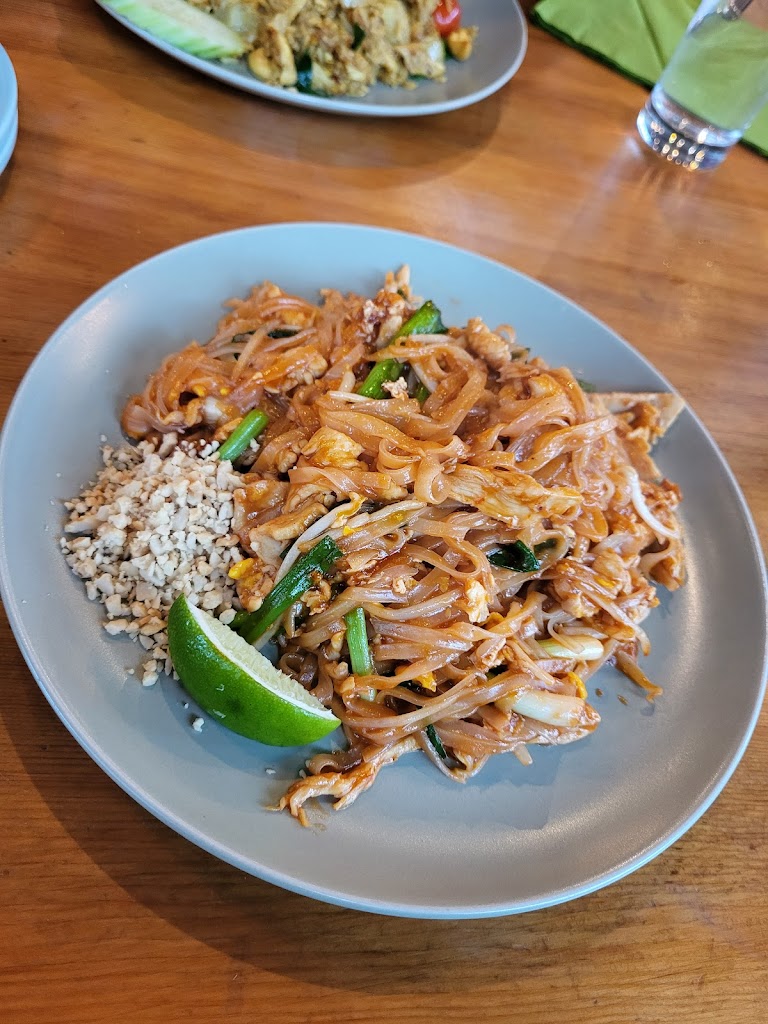 Nom Nom Restaurant and Grill