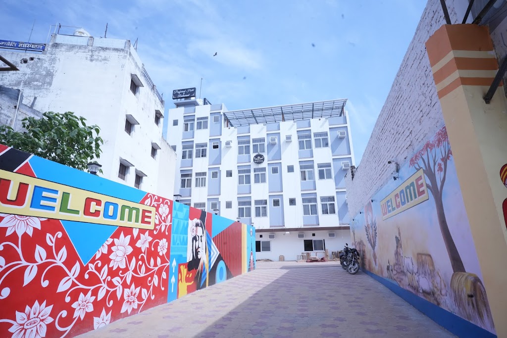 Preferred Hotel And Restaurant Rampur Chungi