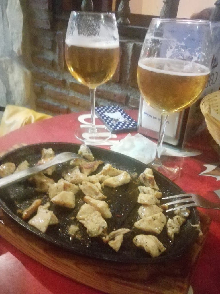 Meson Corty — Comida y bebida