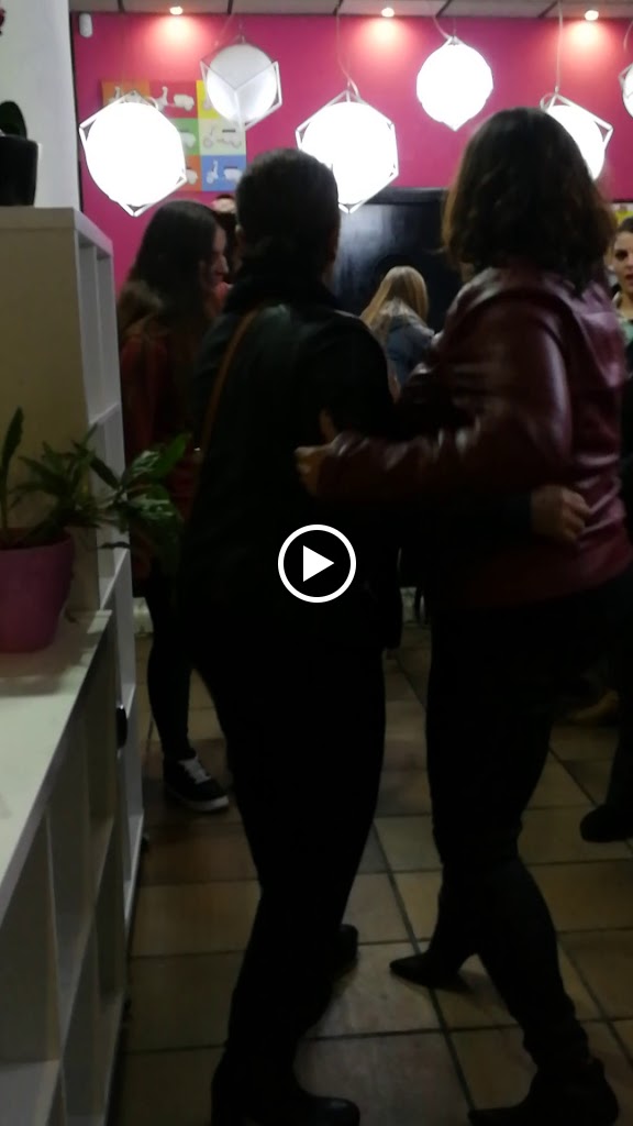 La Taverneta — Videos