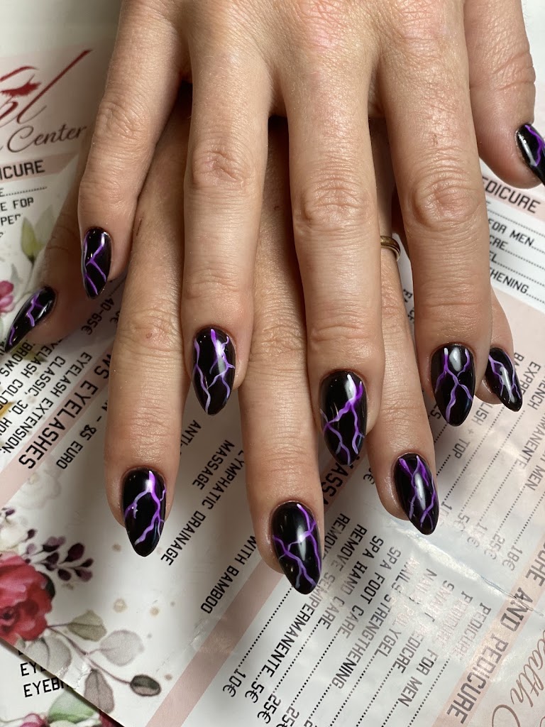 Centro de belleza Pearl — Manicura