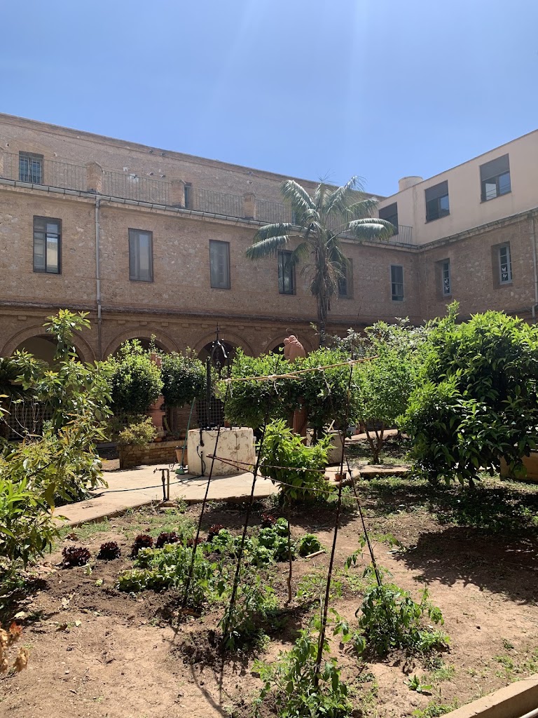 Centre Privat Concertat d'Ensenyament Illes Columbretes — Edificio
