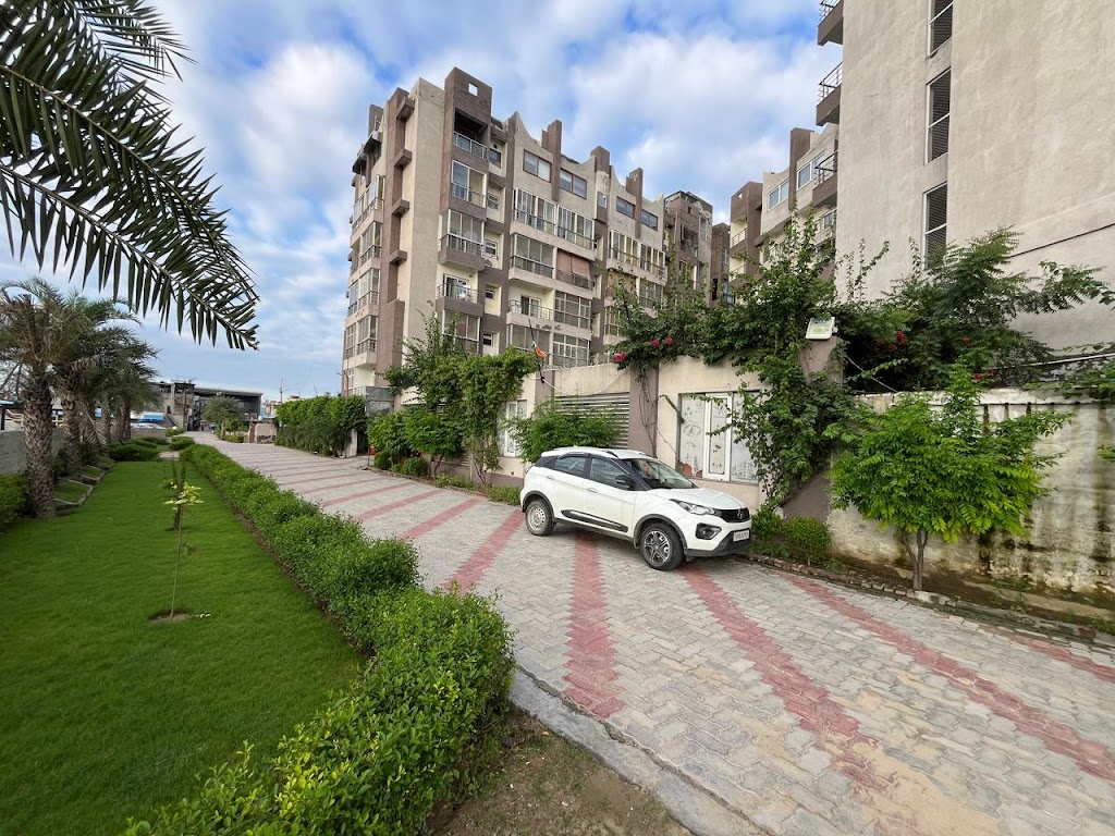 Hotel Shri Radha Nikunj Opp Prem Mandir Vrindavan