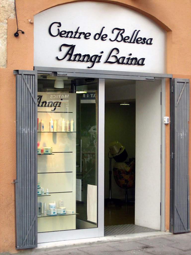 Peluqueria Anngi — Exterior