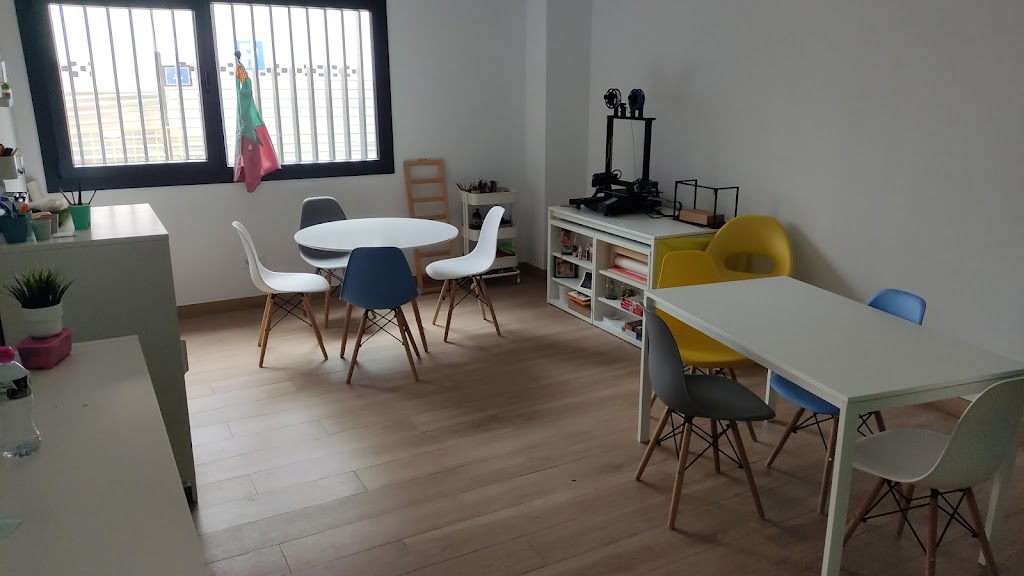 CREAS (Centro de Refuerzo y Educacion Artistica y Social)