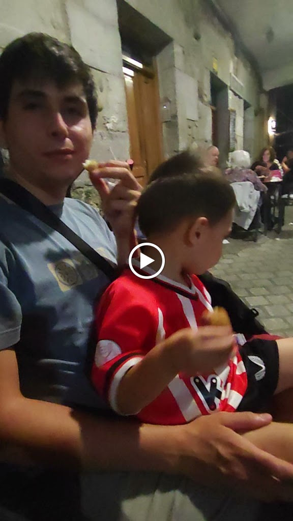 Bar Etxepe — Videos