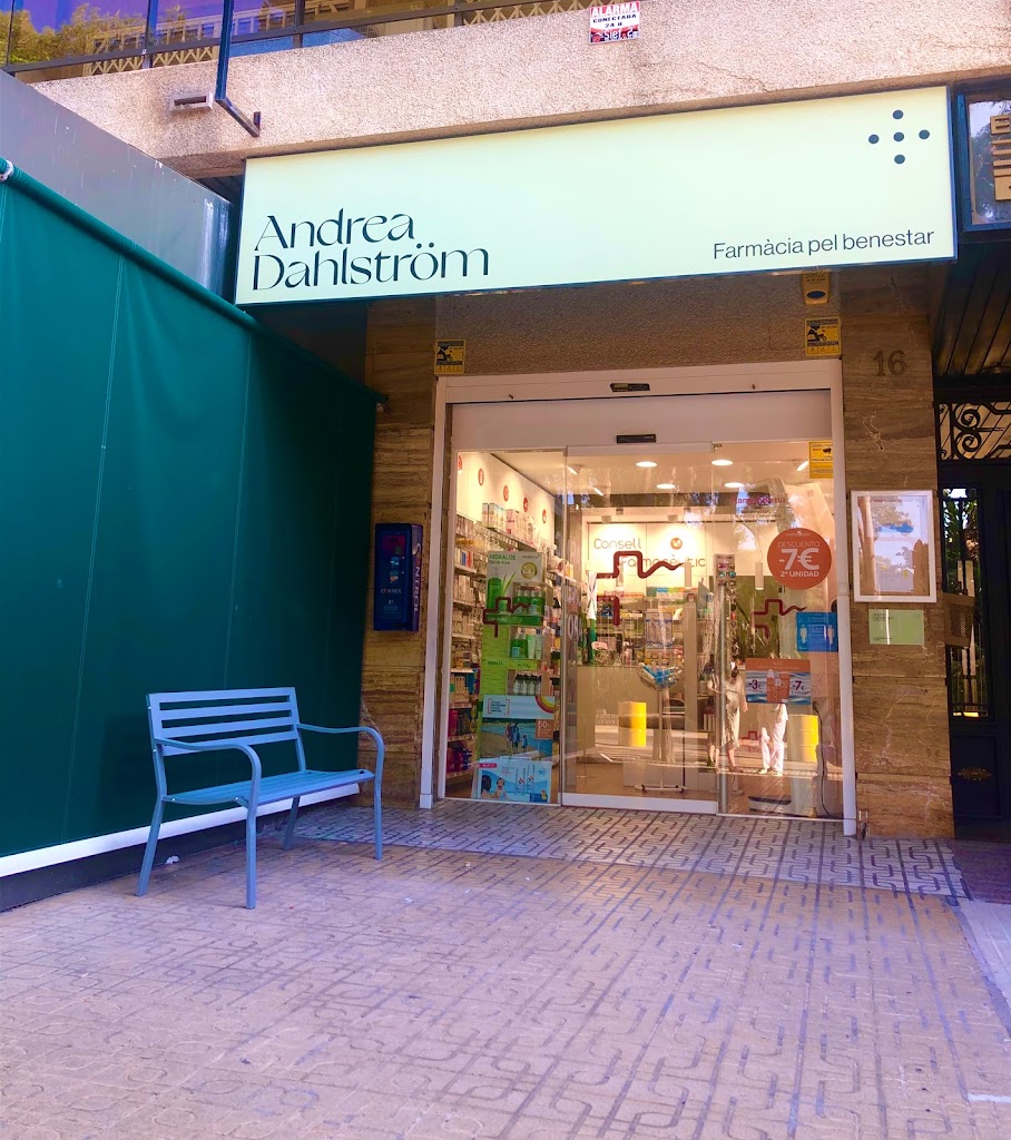 Farmacia Andrea Dahlstrom — Del propietario