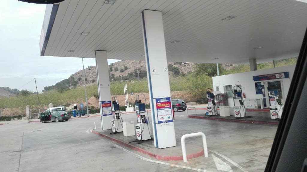Gasolinera Clay — Estacion de servicio