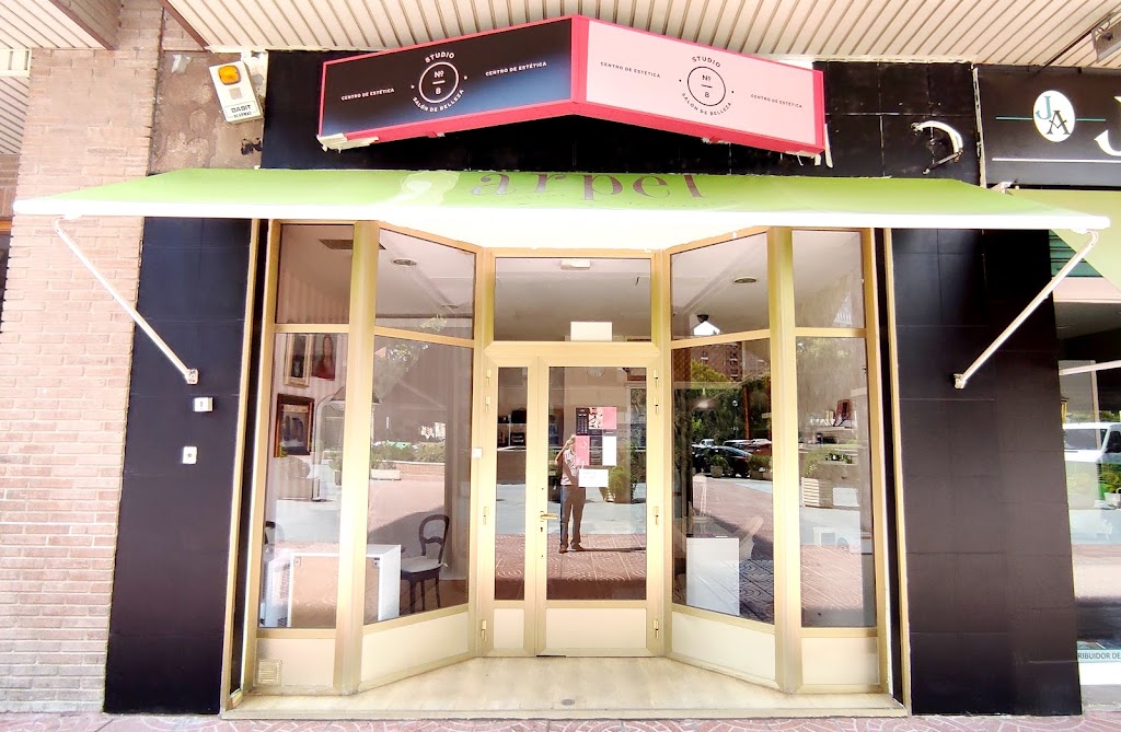 Salon de Belleza Studio No 8 — Exterior