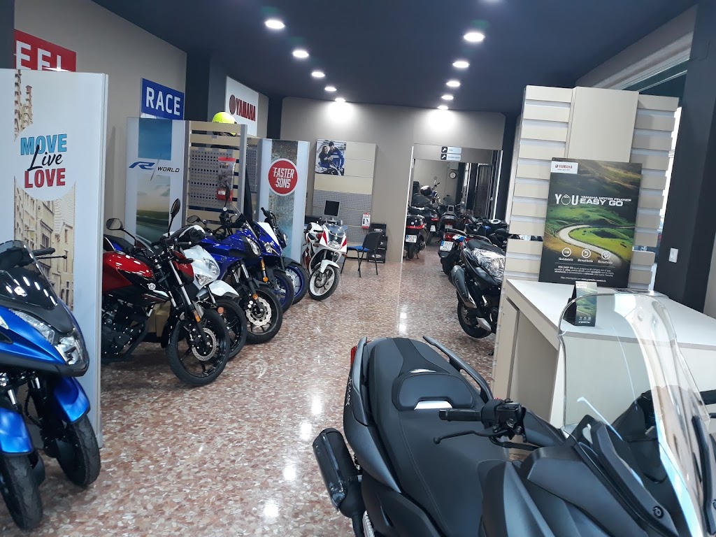 Motos Alonso - Punto de venta Yamaha — Interior