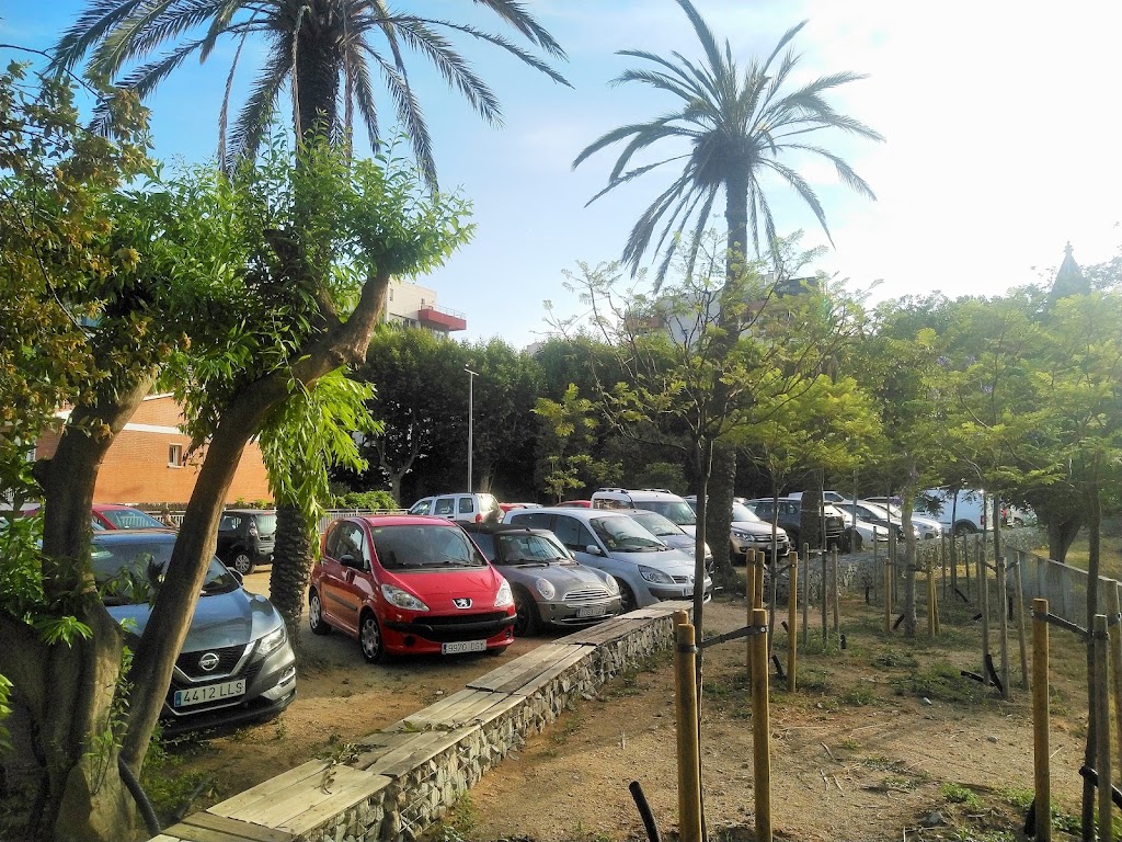 Aparcamiento publico del Pasaje de la Riera — Estacionamiento