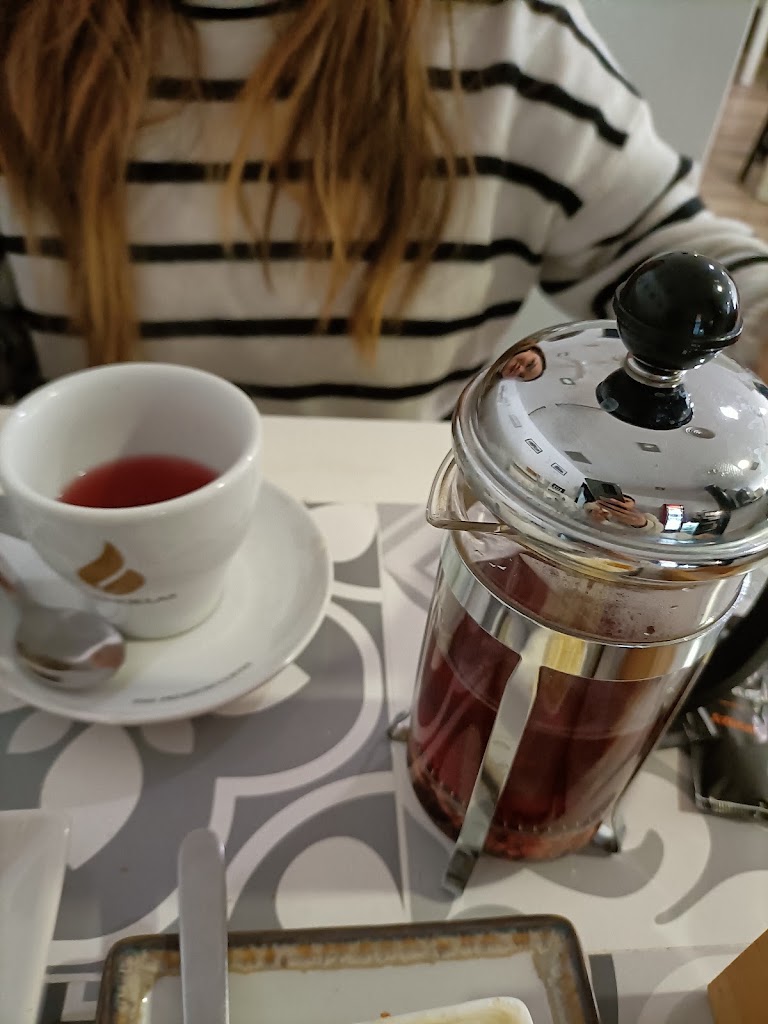 Janis pa,degustacio i mes — Cafe