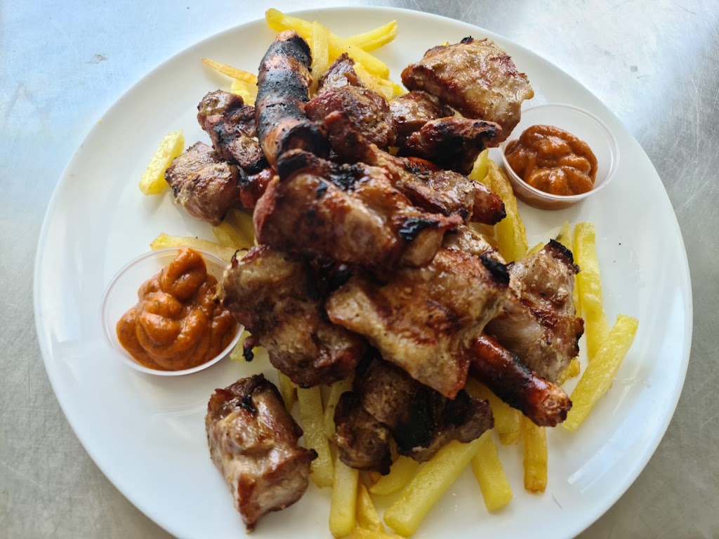 Cafeteria Cerveceria Puente de Angorrilla — Comida y bebida