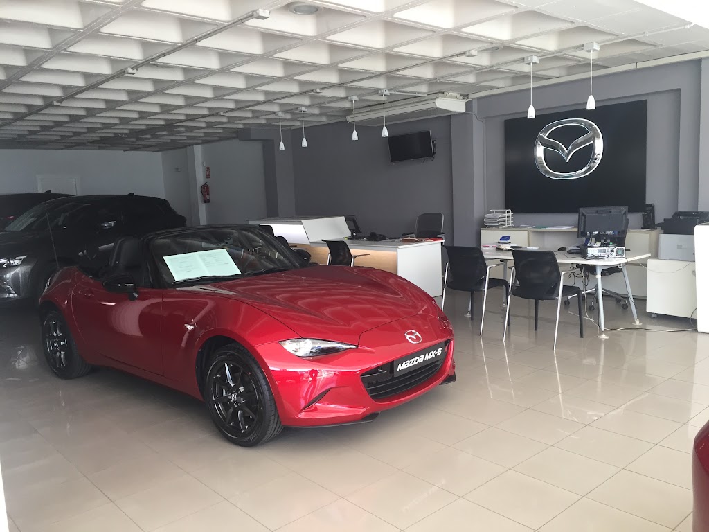 Mazda Levauto Cartagena — Interior