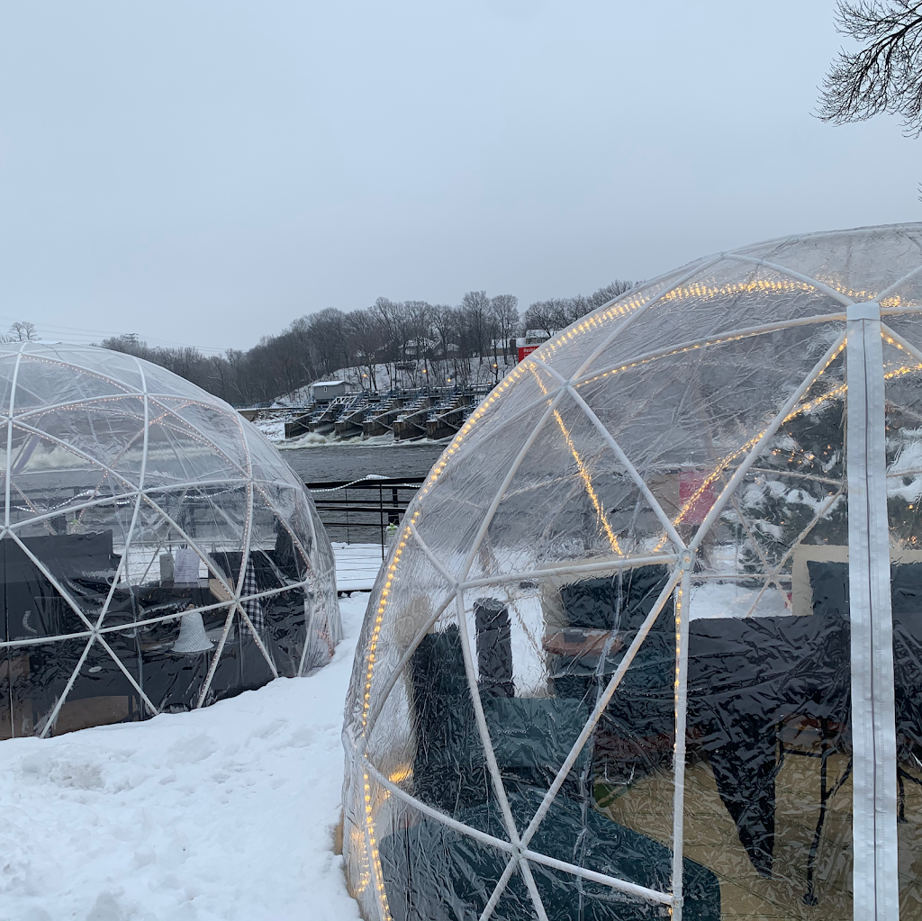  Fratellos Riverfront Restaurant